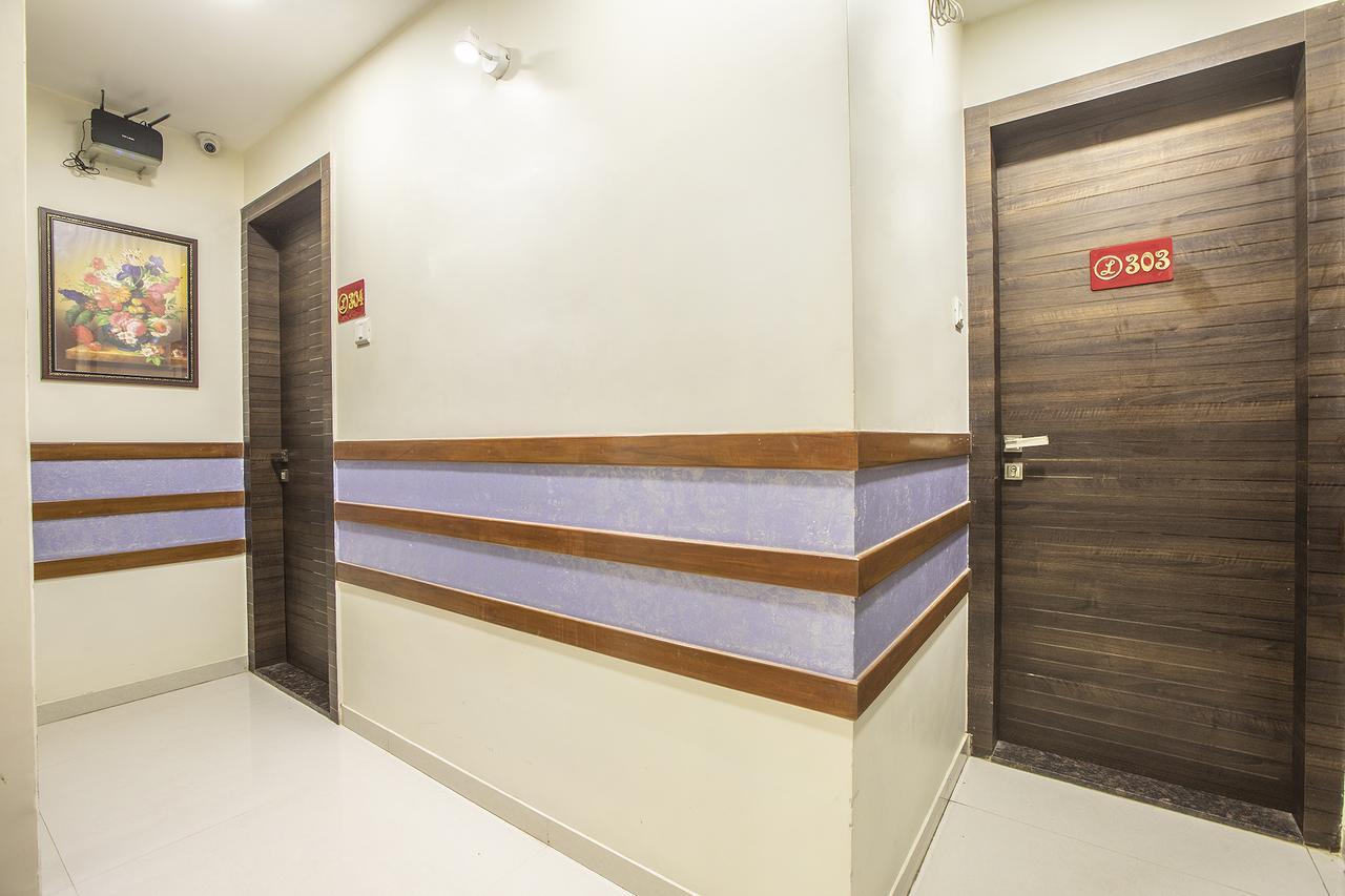 Hygienic Hotel Liberty Plaza Bombaim Exterior foto