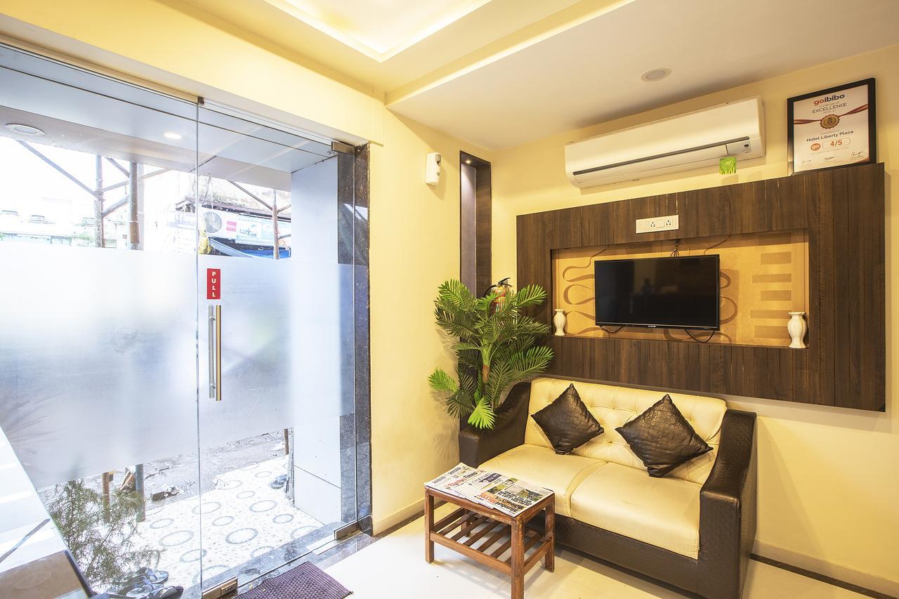 Hygienic Hotel Liberty Plaza Bombaim Exterior foto